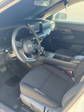 White 2025 Nissan Kicks S