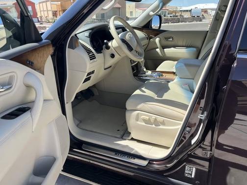 2011 INFINITI QX56 Base