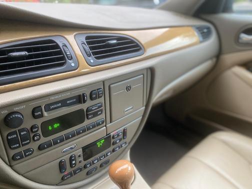 Red 2001 Jaguar S-Type 4