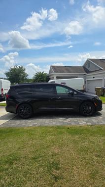 2019 Chrysler Pacifica Touring L