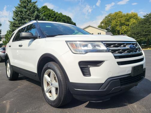 White 2018 Ford Explorer Base