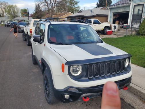 Photo 1 of 8 of 2018 Jeep Renegade Trailhawk