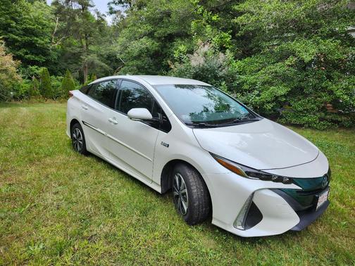 White 2018 Toyota Prius Prime Premium