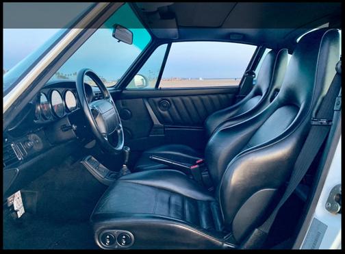 1995 Porsche 911 Carrera