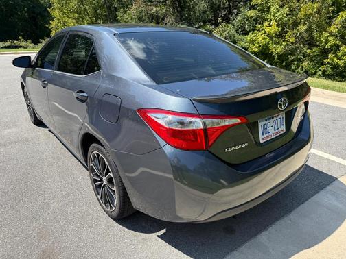 Blue 2016 Toyota Corolla S