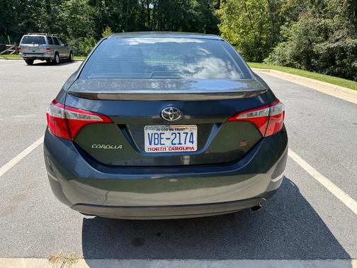 Blue 2016 Toyota Corolla S