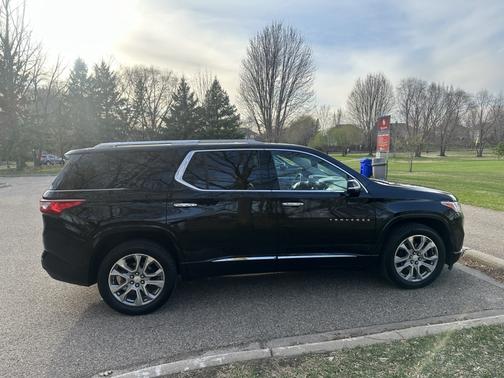 Black 2018 Chevrolet Traverse Premier
