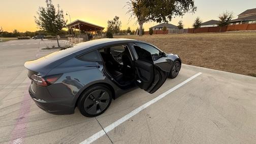 2023 Tesla Model 3 Base