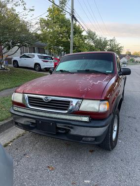 1999 Mazda B3000 SE Cab Plus