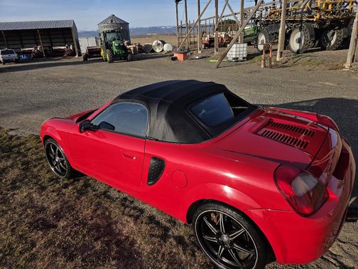 2001 Toyota MR2 Spyder