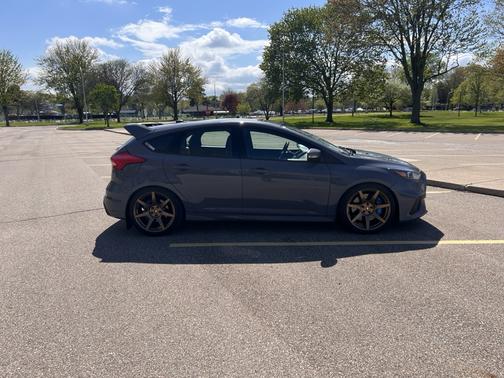 2017 Ford Focus RS Base