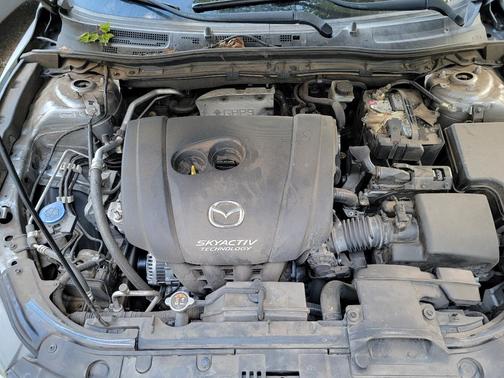 Gray 2016 Mazda Mazda3 i Sport