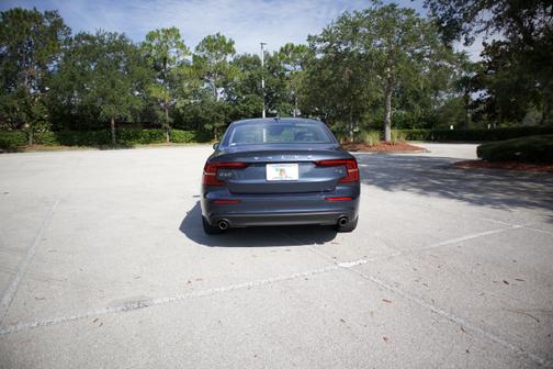2021 Volvo S60 T5 Momentum