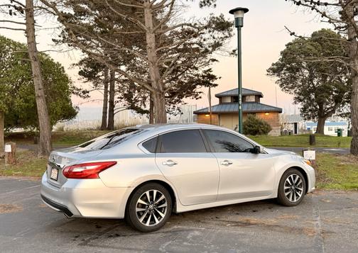 2017 Nissan Altima 2.5 SV