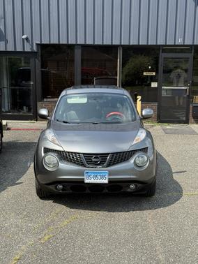 Gray 2011 Nissan Juke SL