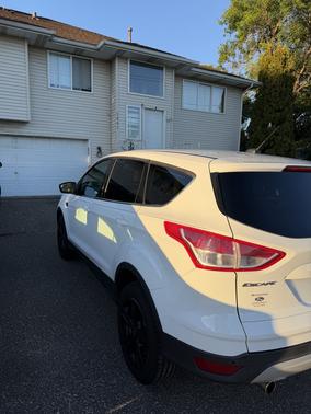 White 2013 Ford Escape SE
