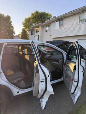 White 2013 Ford Escape SE
