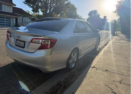 Silver 2014 Toyota Camry SE Sport