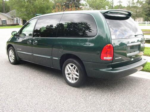 1999 Dodge Grand Caravan ES