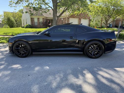 Black 2013 Chevrolet Camaro ZL1