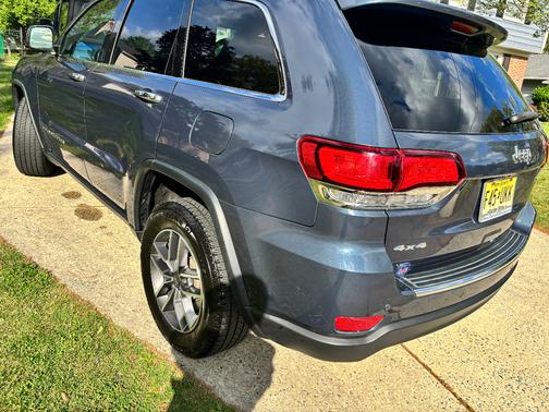Blue 2021 Jeep Grand Cherokee Limited