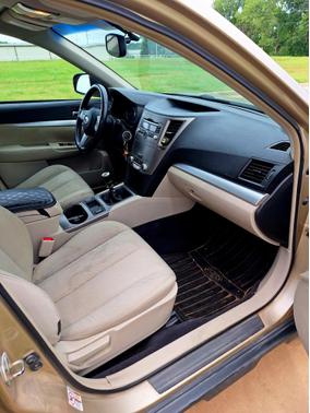2010 Subaru Outback 2.5 i Premium