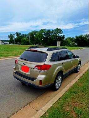 2010 Subaru Outback 2.5 i Premium