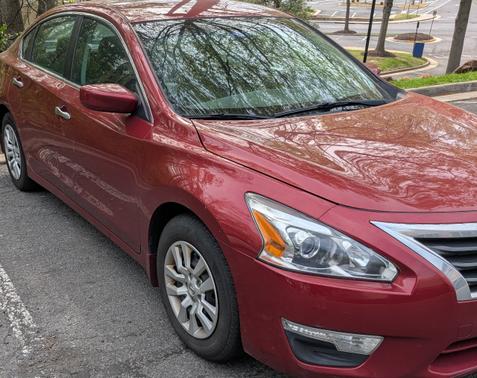 Red 2014 Nissan Altima 2.5 S
