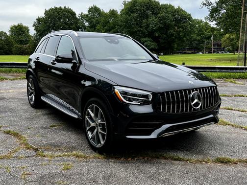 Photo 3 of 7 of 2021 Mercedes-Benz GLC 300 Base 4MATIC