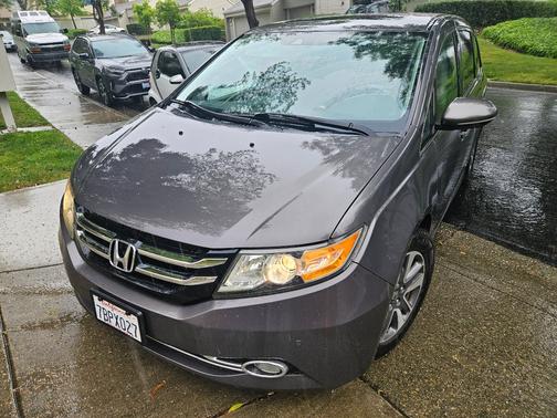 Gray 2014 Honda Odyssey Touring
