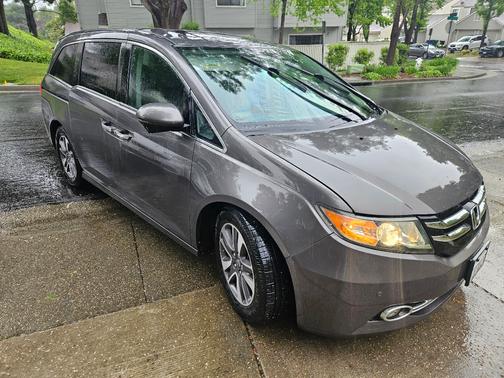 Gray 2014 Honda Odyssey Touring