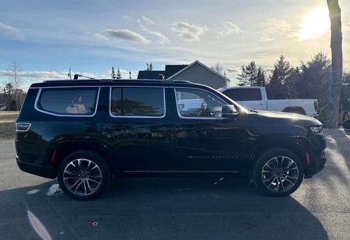 2022 Jeep Grand Wagoneer Series III