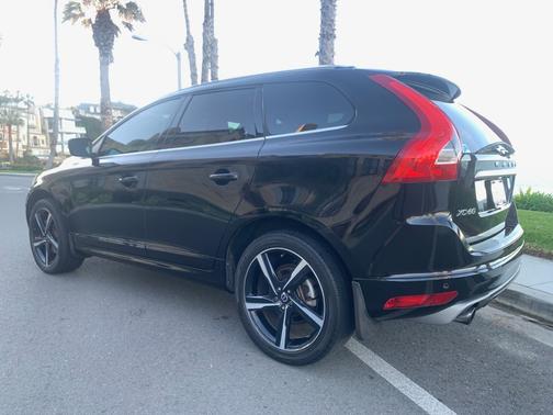 2015 Volvo XC60 T6 R-Design Platinum