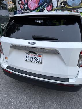 White 2023 Ford Explorer XLT