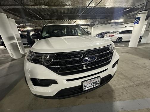 White 2023 Ford Explorer XLT