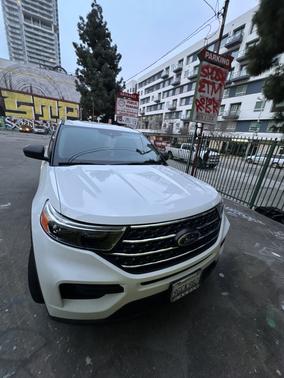 White 2023 Ford Explorer XLT