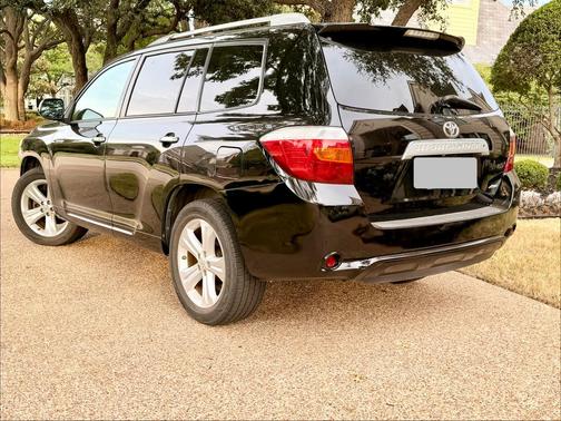 Gray 2010 Toyota Highlander Limited