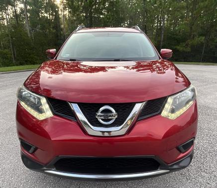 Red 2016 Nissan Rogue SV