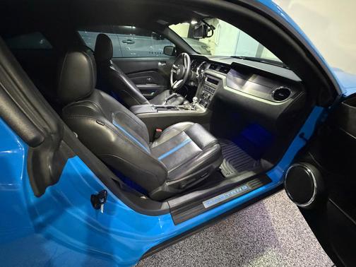 Blue 2010 Ford Mustang GT Premium
