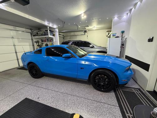 Blue 2010 Ford Mustang GT Premium