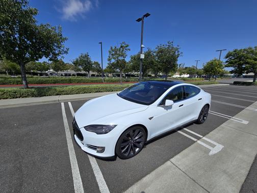 2014 Tesla Model S P85D