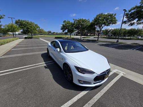 2014 Tesla Model S P85D