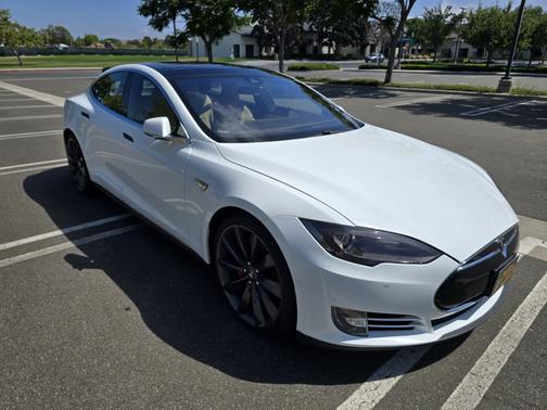 2014 Tesla Model S P85D