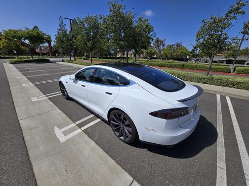 2014 Tesla Model S P85D