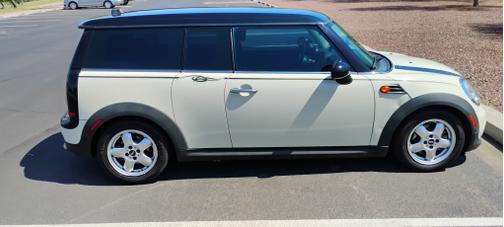 2011 MINI Cooper Clubman Base
