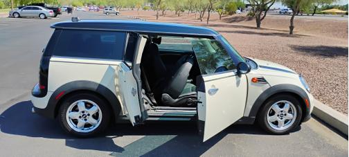 2011 MINI Cooper Clubman Base