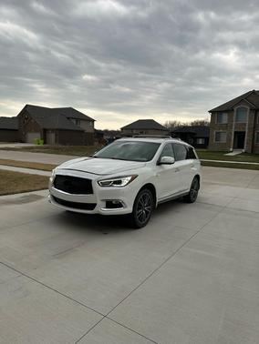 2016 INFINITI QX60 Base