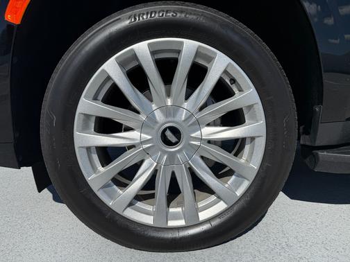 2024 Cadillac Escalade ESV Luxury