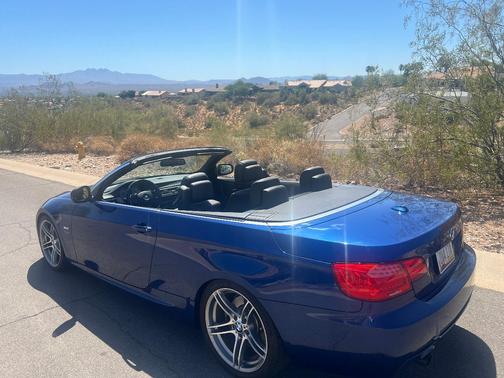 Blue 2012 BMW 335 is