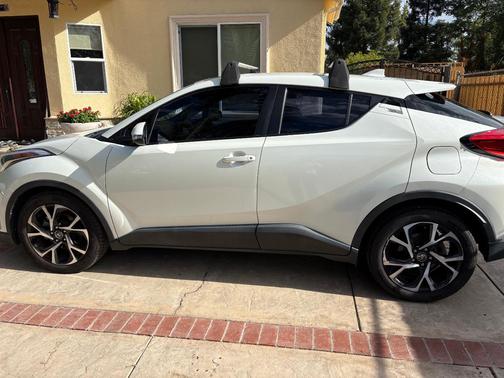 White 2018 Toyota C-HR XLE Premium